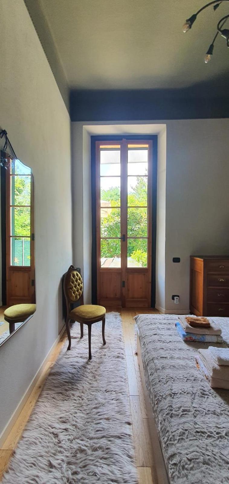 Curt Da Beta - Casa Vacanze Con Giardino In Corte Del XVIII Secolo Malnate Bagian luar foto