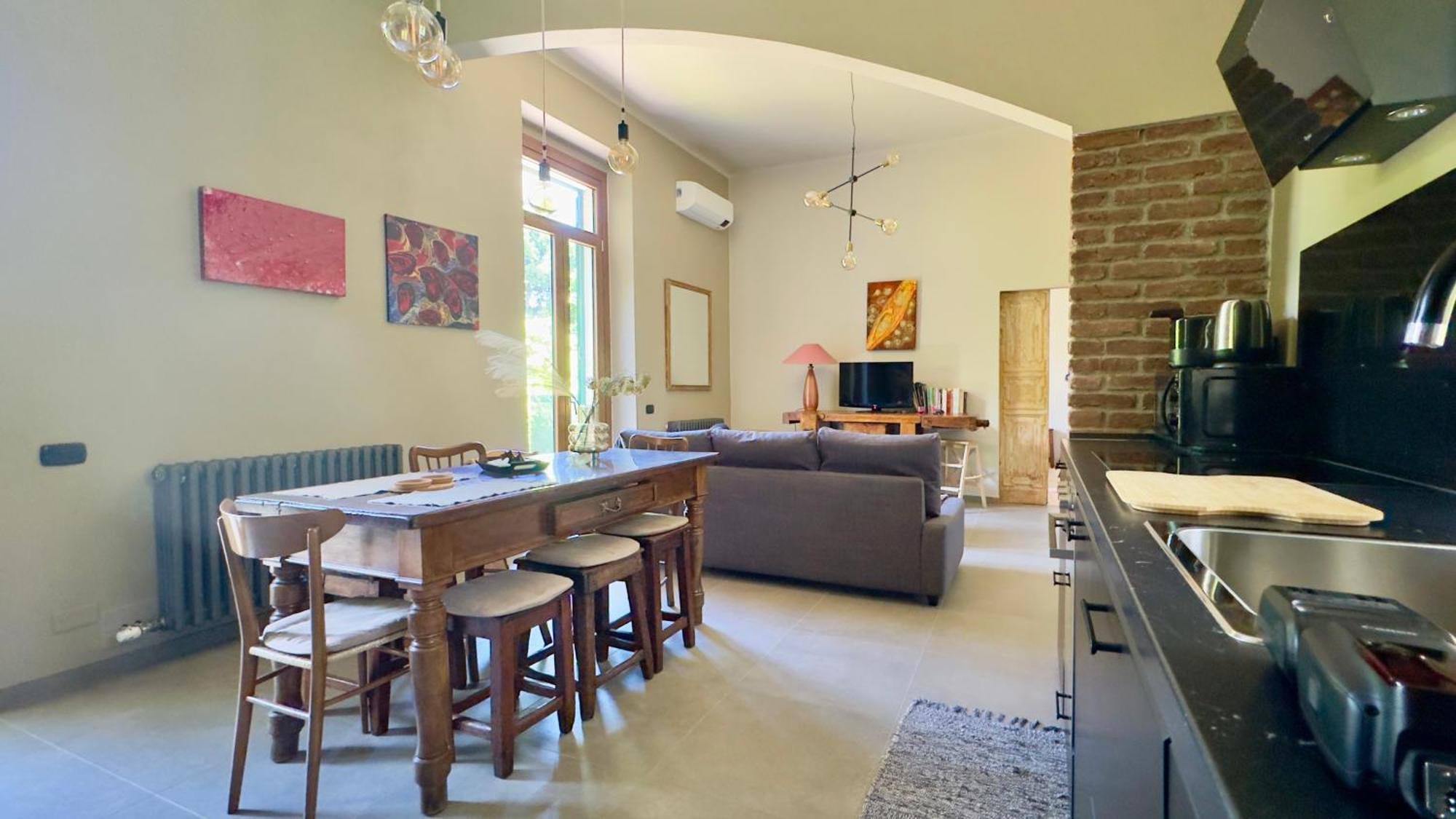 Curt Da Beta - Casa Vacanze Con Giardino In Corte Del XVIII Secolo Malnate Bagian luar foto