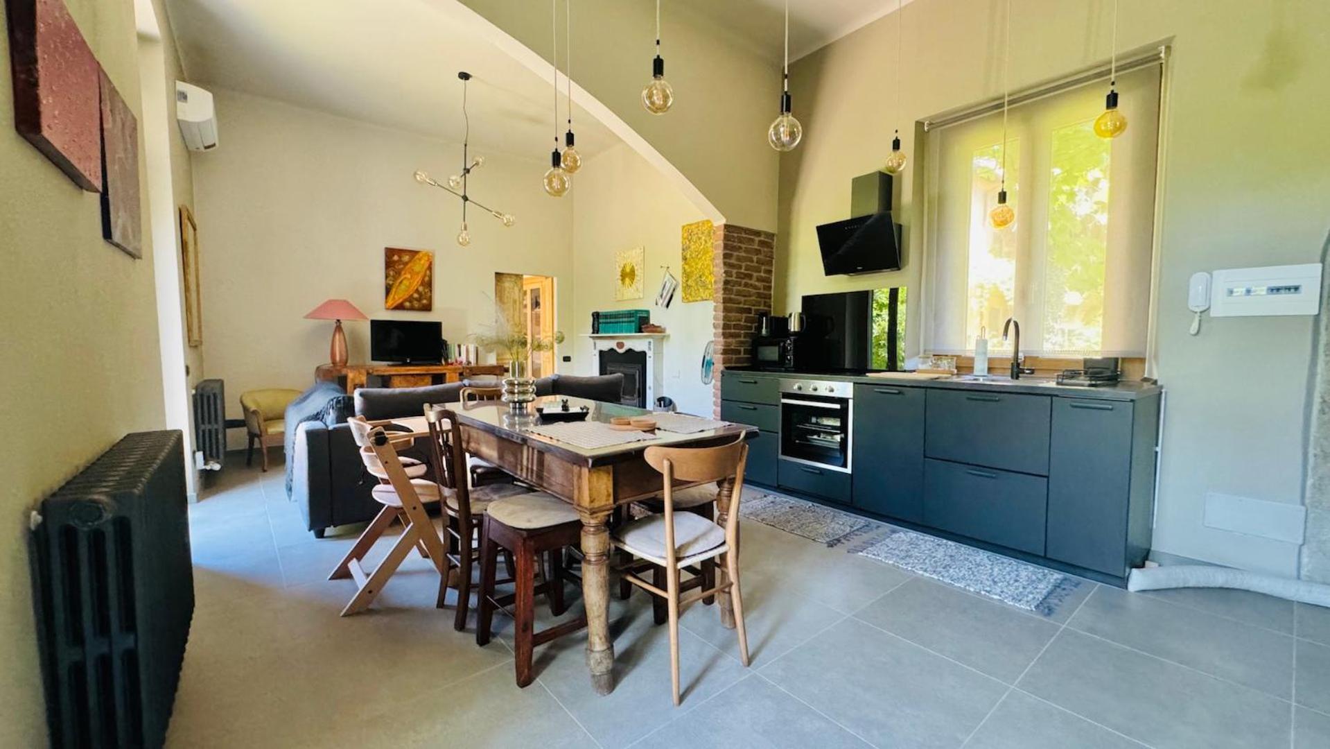 Curt Da Beta - Casa Vacanze Con Giardino In Corte Del XVIII Secolo Malnate Bagian luar foto