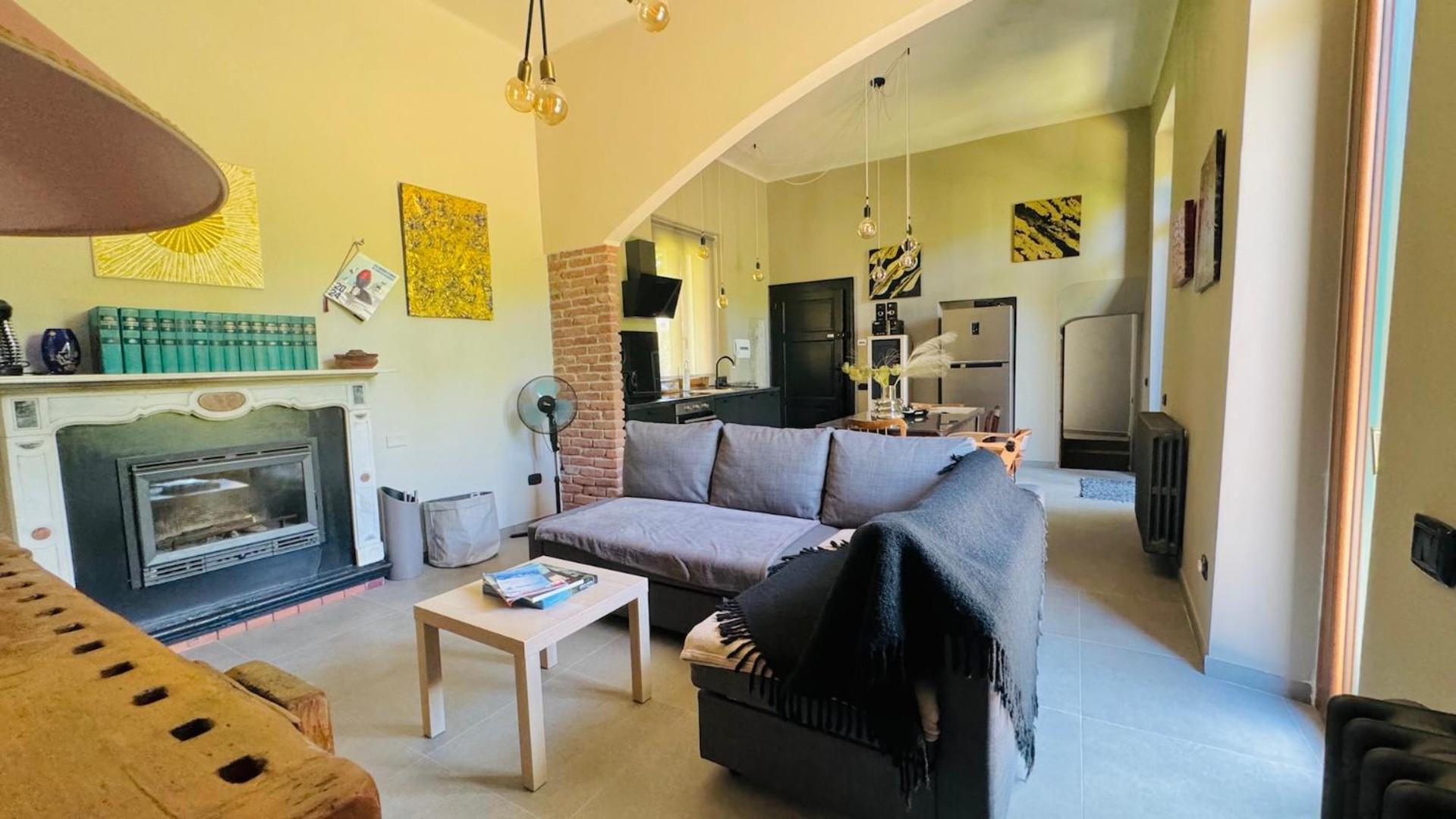 Curt Da Beta - Casa Vacanze Con Giardino In Corte Del XVIII Secolo Malnate Bagian luar foto